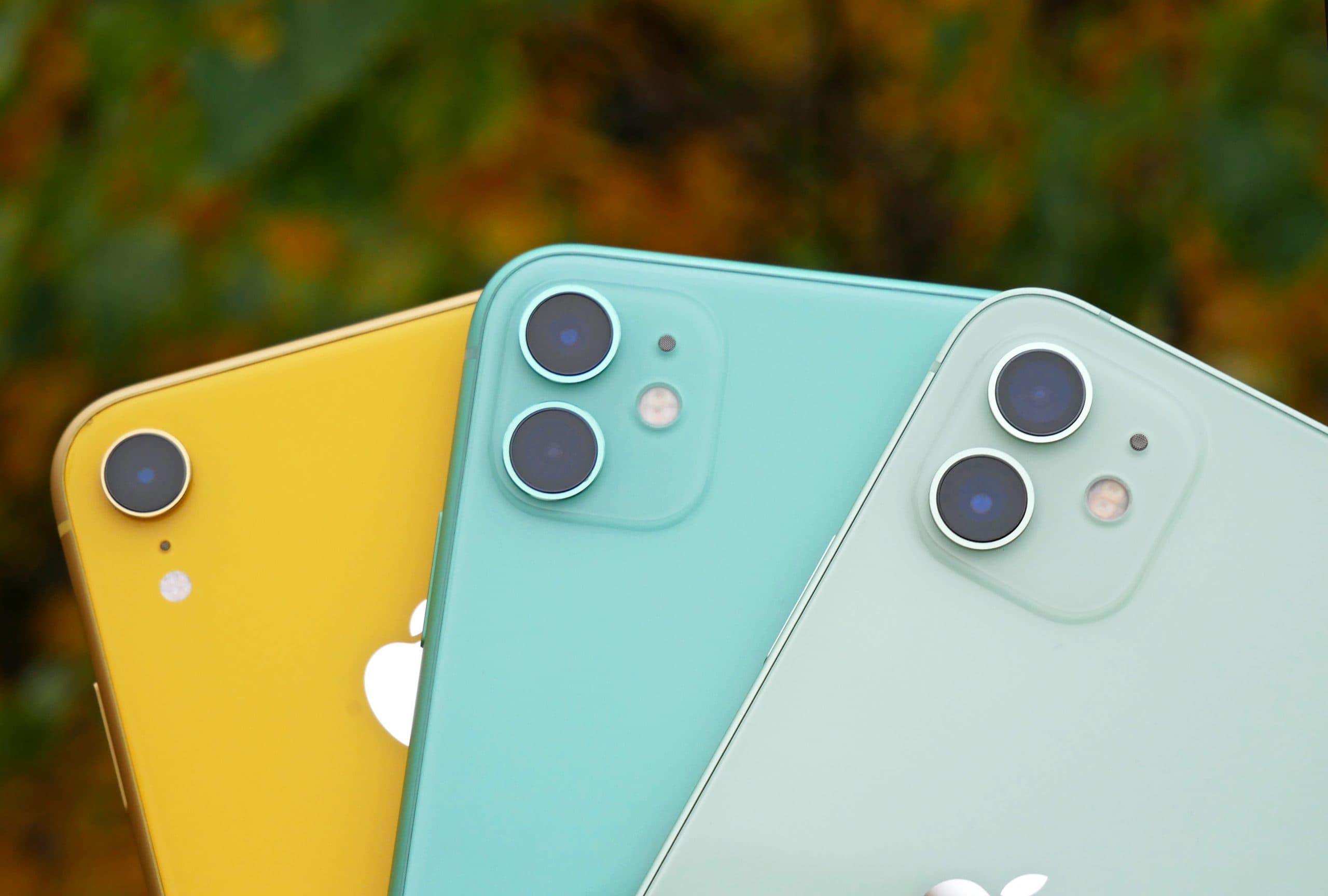 Обзоры — Сравнение камер iPhone 12, 11 и XR — стоит ли платить больше?