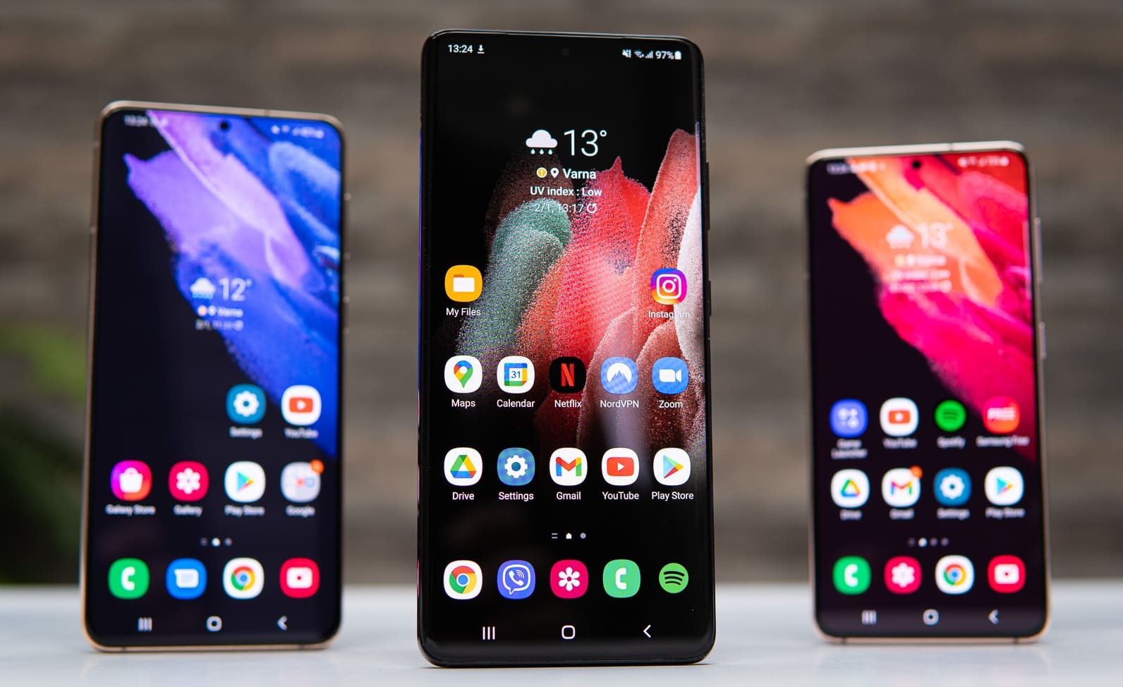 Какие смартфоны Samsung получат Android 12? Больше 60 моделей