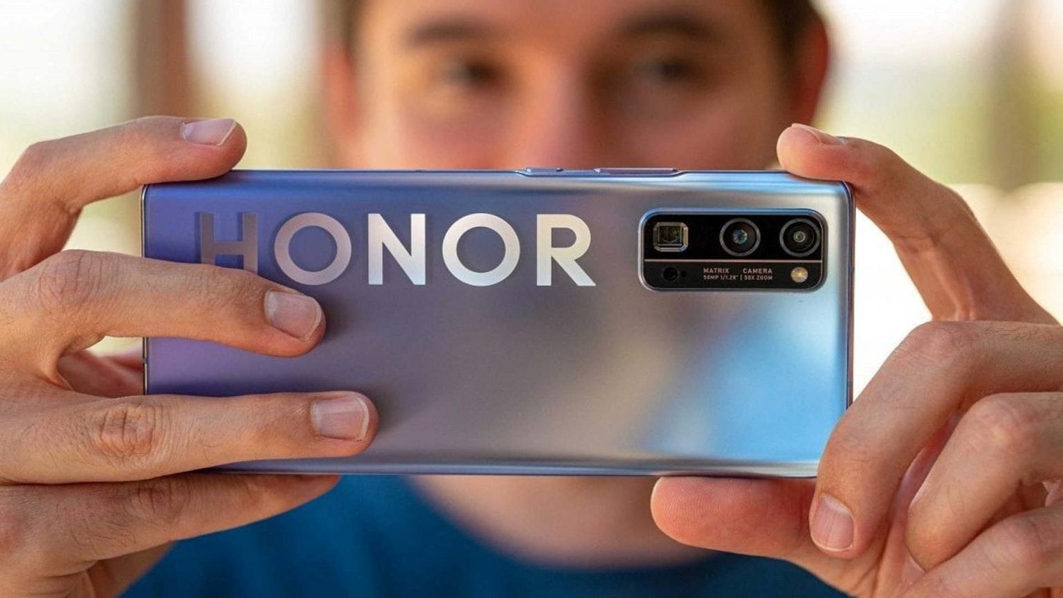 Музыка сама включается на телефоне honor