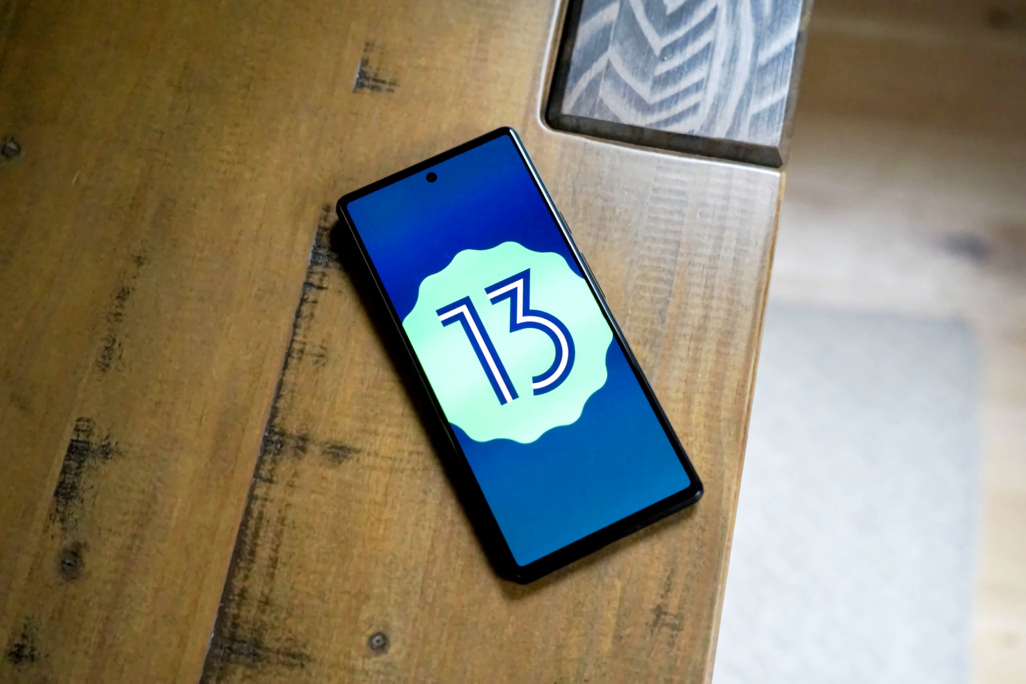 Андроид 13 последняя версия. Андроид 13. Версия андроид 13. Андроид 13 фото. Android 13 телефон.